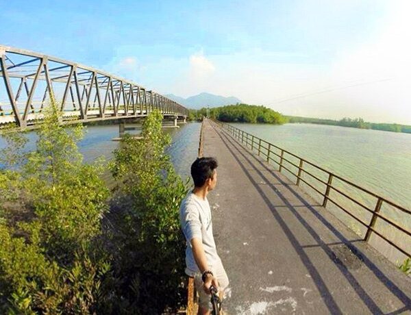 Location : Jembatan Perimping, Riau Silip, Bangka Island, Indonesia.

Photo by  ...