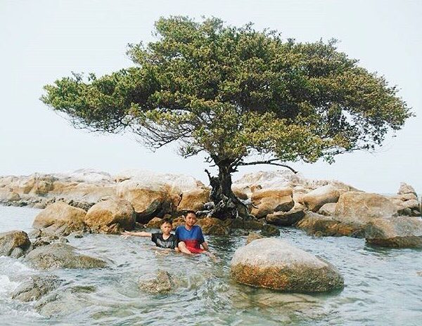 Location : Pantai Batu Bedukang, Kabupaten Bangka, Bangka Island, Indonesia.

Ph...