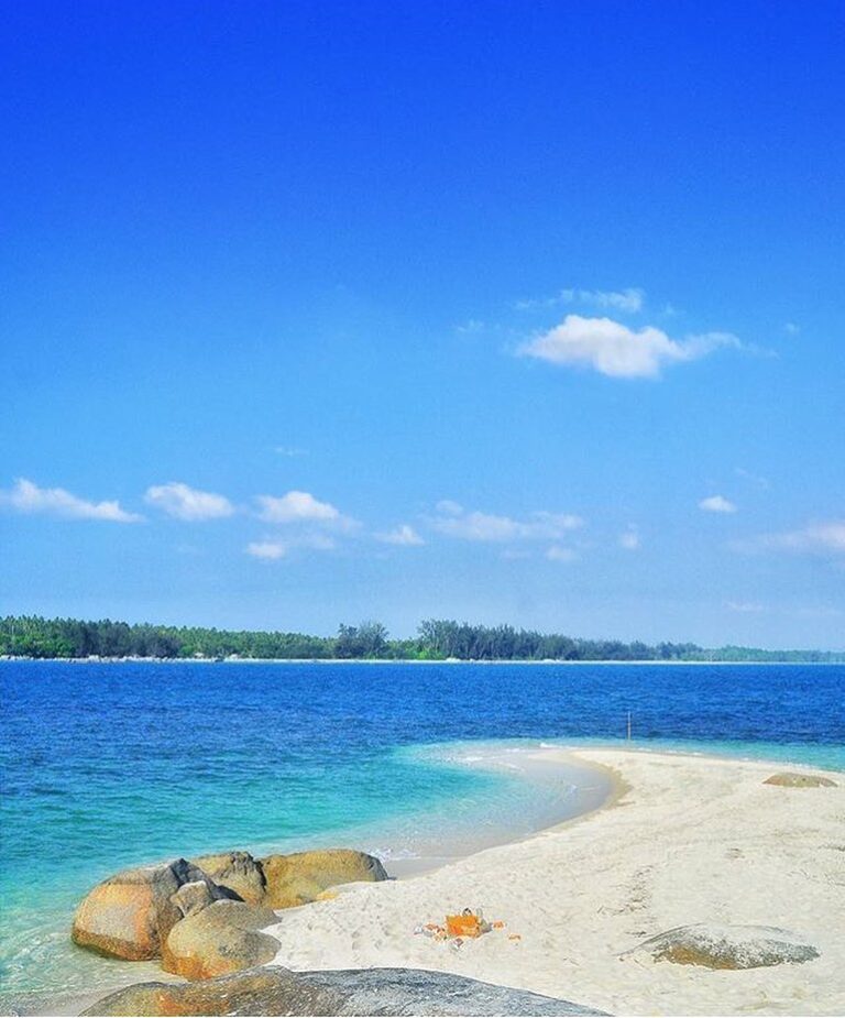 Location : Pulau Lampu, Penyusuk, Bangka Island, Kepulauan Bangka Belitung, Indo...