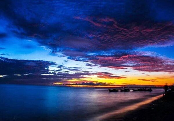 Sunrise before total solar eclipse 
Location : Pinggir Pantai Desa Terentang, Ko...