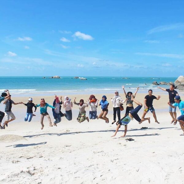 Today, Saturday 9 July 2016  was held First Meet Sharing and Hunting at "Pantai ...