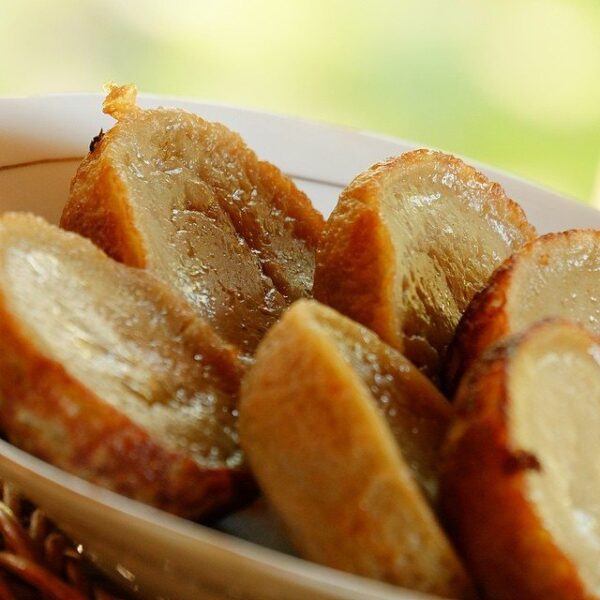 Bingka dolu adalah salah satu  jenis kue tradisional daerah mbojo (Bima). Bingka...