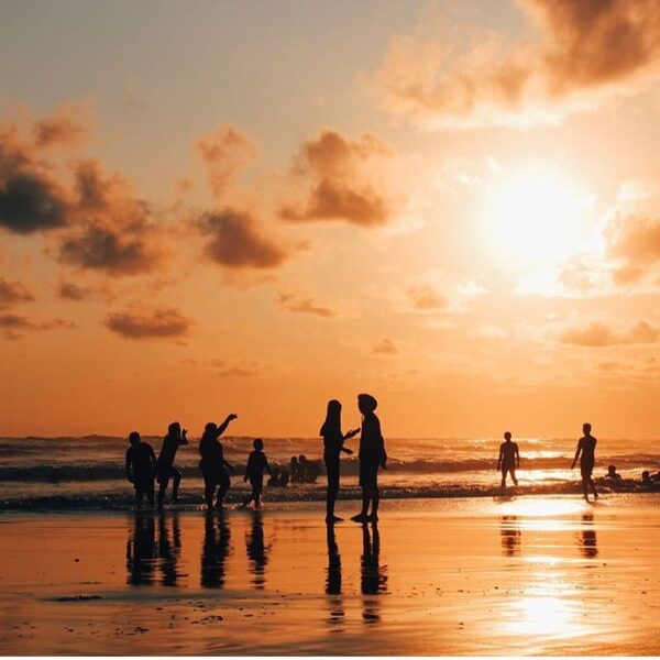 Buat kalian yang suka sunset nih, tempat favorite kalian buat sunsetan di Jogja ...