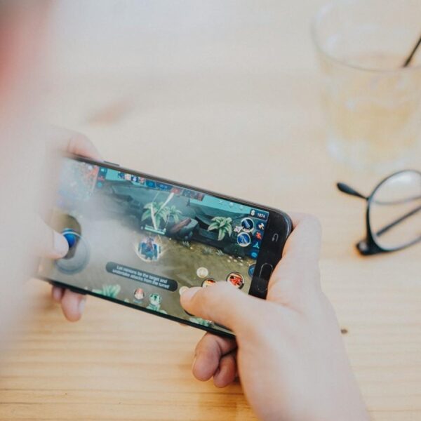 Dengan fitur Ultra Power Saving  yg tertanam di #GalaxyJ7Pro ..walau punya kulit...
