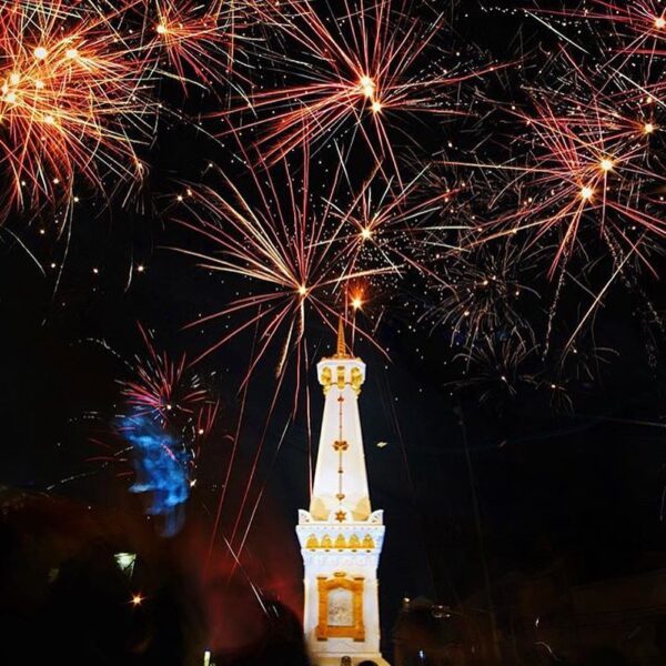 Happy New Year 2017  #explorejogja photo today by  taken at Tugu Yogyakarta....