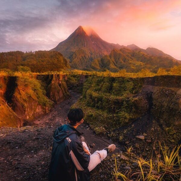 Jadi tempt mana yang kamu mau kunjungi weekend ini?

#explorejogja photo today b...