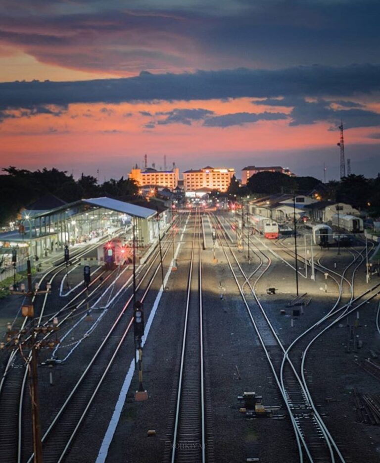 Kapan ke Jogja lagi?
*
#explorejogja photo today by  taken at Stasiun Lempuyanga...