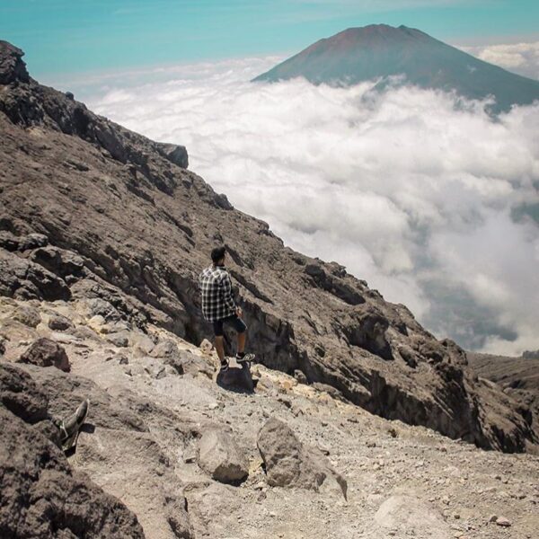 Kapan sih kamu terakhir kali naik gunung? Kangen ga?
*
#explorejogja photo today...
