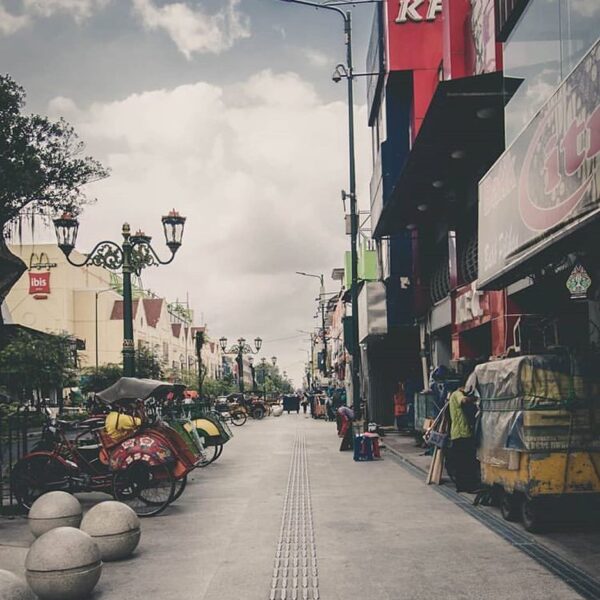 Kapan terakhir kali kamu jalan-jalan di Malioboro?

#explorejogja photo today by...