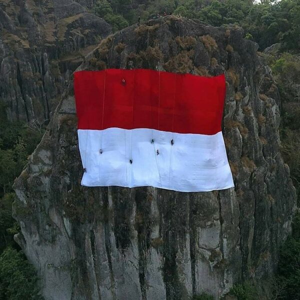 Long weekend kan? Atau masih kerja 
#dirgahayuhutri73 *
#explorejogja photo toda...