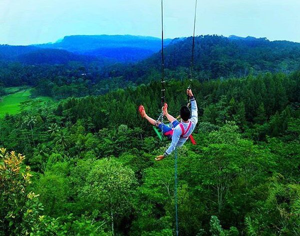 Mau tempat wisata yang bisa nguji aderenalin lagi? Nih ada yang baru... .
.#expl...