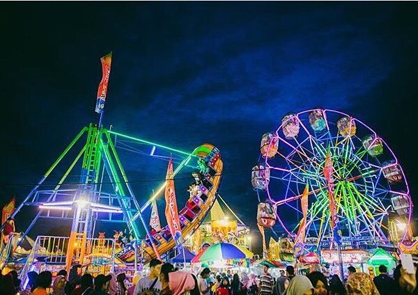 Sampe ketemu di sekaten tahun depan, di musim hujan yang sama  #explorejogja pho...