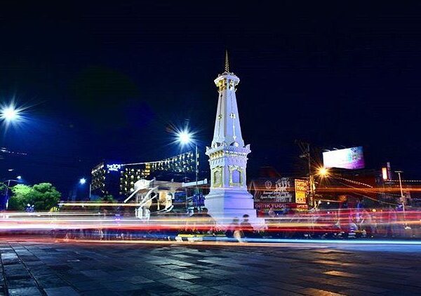 Selamat berakhir pekan dan selamat bermalam minggu di kota Yogyakarta. .
.
#expl...