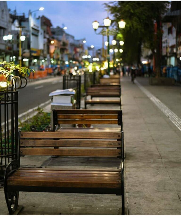 Selamat malam minggu Yogyakarta... #explorejogja photo today by  taken at Pedest...