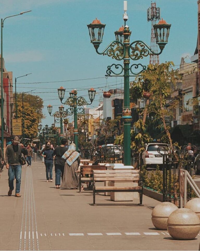 Sini lagi yuukkk

#explorejogja photo today by  taken at Jl.Malioboro, Yogyakart...