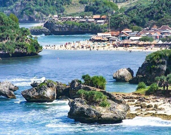 So, kemana rencana kamu #explorejogja weekend ini? Comment ya siapa tau ada yang...