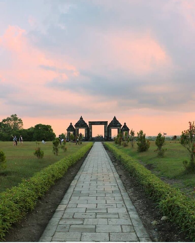 Yang libur lebaran jalan-jalan ke Jogja mana suaranya??? #explorejogja photo tod...