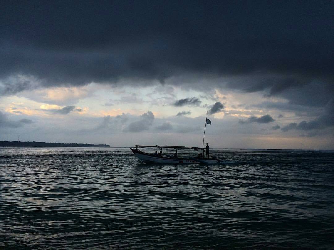 A dramatic #exploresukabumi photo by  taken at Pantai Cibuaya, #UjungGenteng...