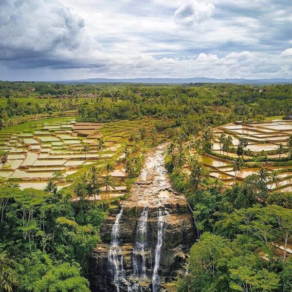 A fresh perspective of Curug Luhur nicely taken by  #exploresukabumi...