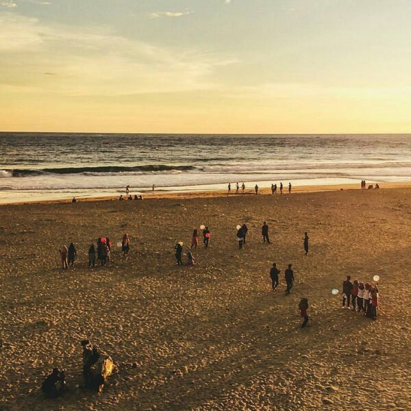 Beach, anyone?
#exploresukabumi photo by  taken at Muara Cipanarikan, #UjungGent...