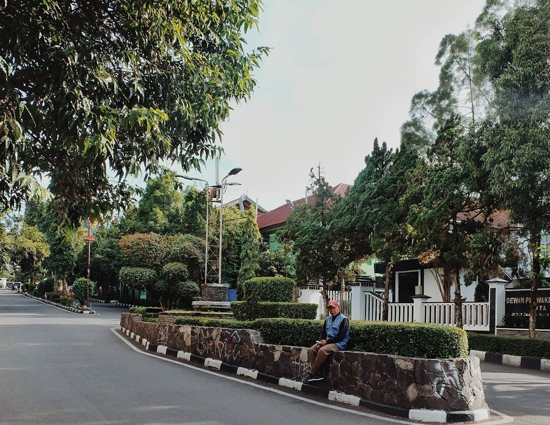 Clean, calm, quiet dago well captured by  taken around Jl. Ir. H. Djuanda #explo...