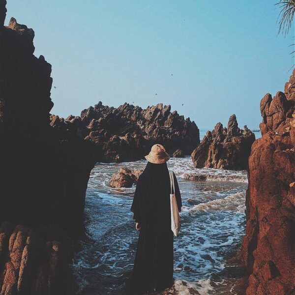 Dragonstone versi Pantai Karang Aji . A different view by  #exploresukabumi...