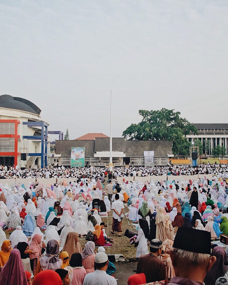 Eid Al-Fitr 1439 H vibes at Lapang Merdeka by  #exploresukabumi...