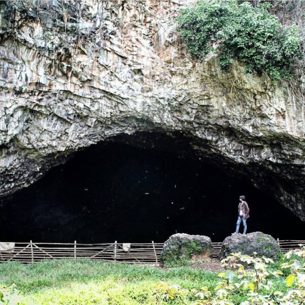 Have you ever been here?
#exploresukabumi photo by  taken at Goa Lalay, #Palabuh...