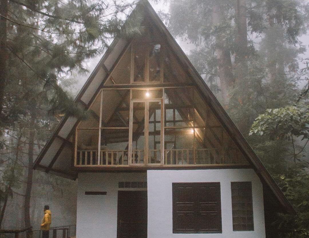 Have you ever wished waking up in this kind of situation? #exploresukabumi photo...
