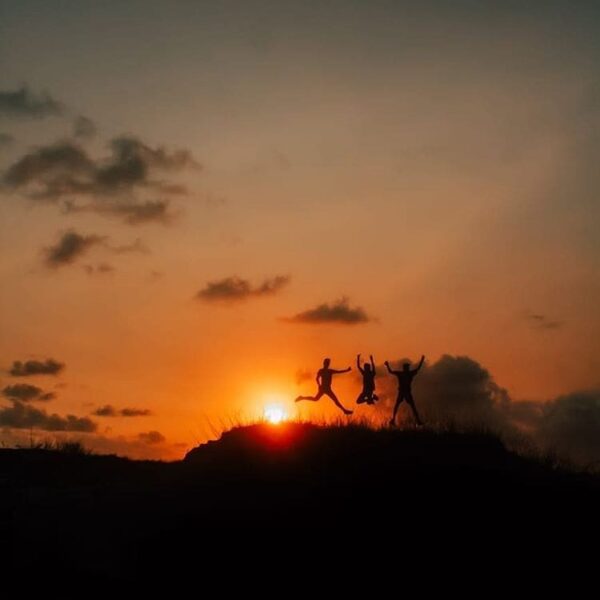 Having fun with friends under the sunset is a must!
Photo by  via  #exploresukab...