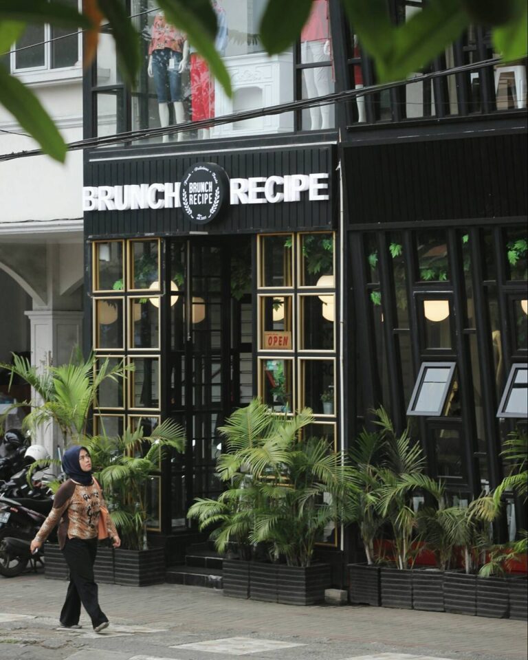 Hola, cafe hopper! For western food lover,  must have been in you heart already,...