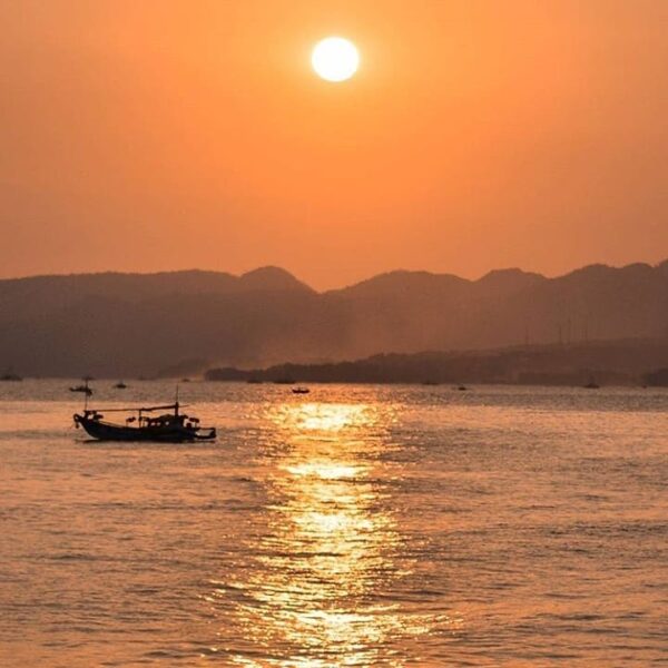 How’s your first day of Ramadhan? #exploresukabumi photo by  taken at Pantai Pel...
