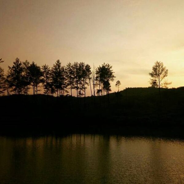 How's your weekend going, peeps? A moment lensed by  at Gunung Guruh. #exploresu...
