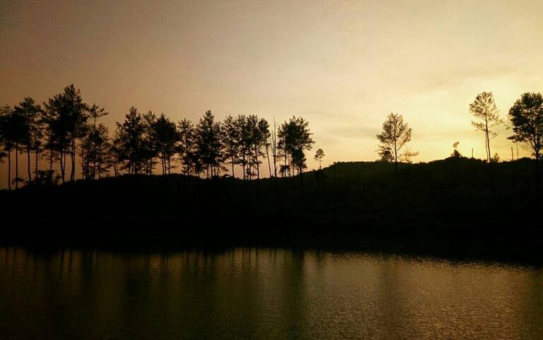 How's your weekend going, peeps? A moment lensed by  at Gunung Guruh. #exploresu...