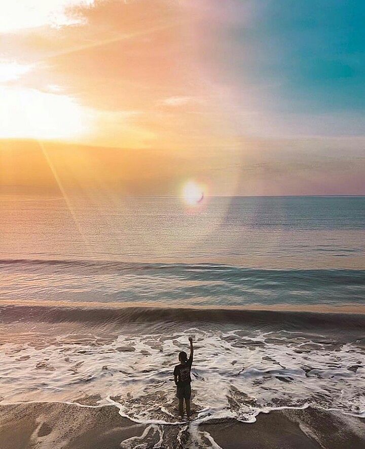 Let this enchanting view by  greet your weekend. Happy Sunday!
#exploresukabumi...