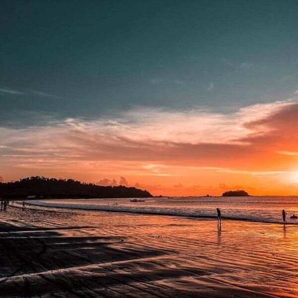 Magical sunset! at Pantai Palangpang nicely taken by  #exploresukabumi...