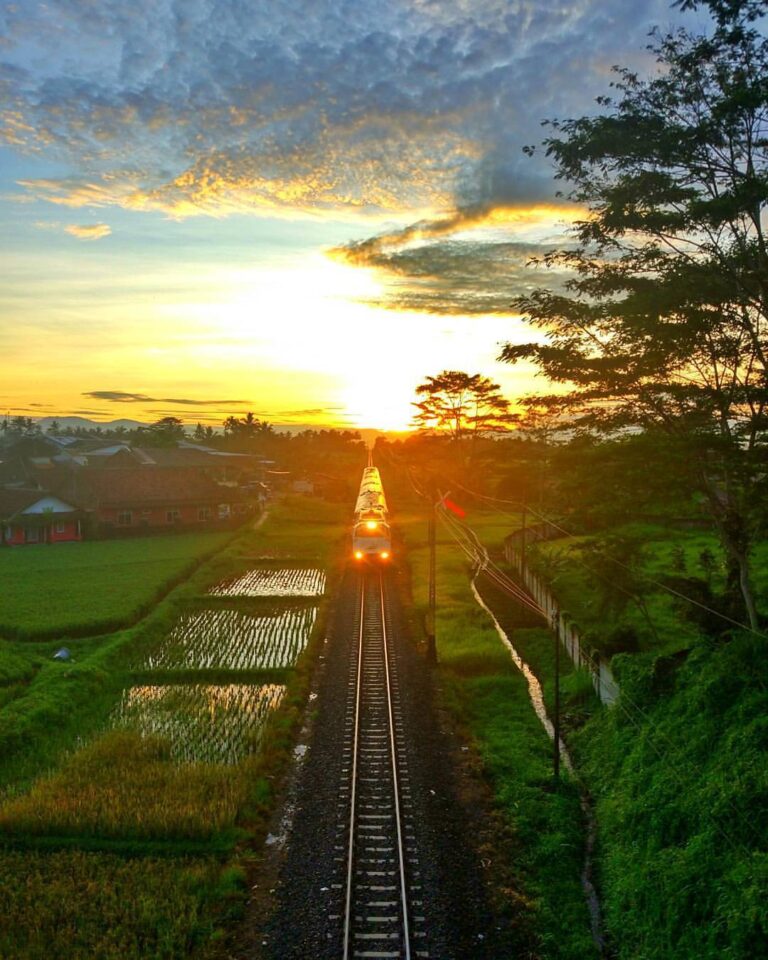 Morning scene at Sukabumi well captured by  Have you ever used this train? #expl...
