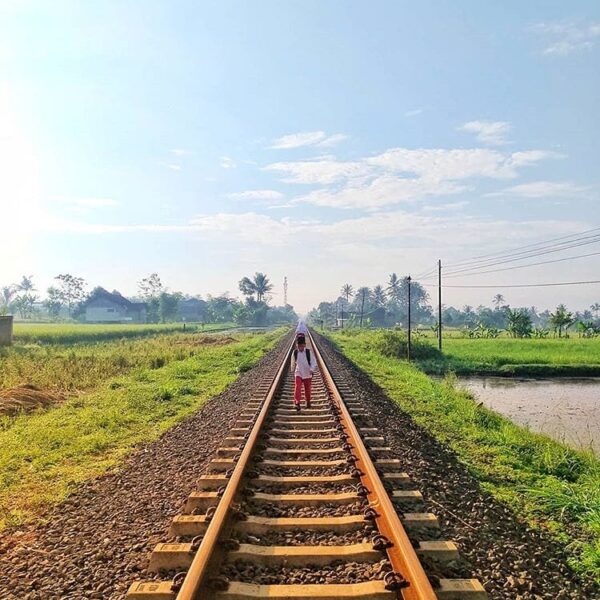 Morning scene by  taken around Stasiun Cisaat #exploresukabumi...