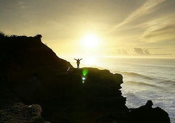 Morning sun is good for you to start the Monday fresh. Photo by  taken around Ka...