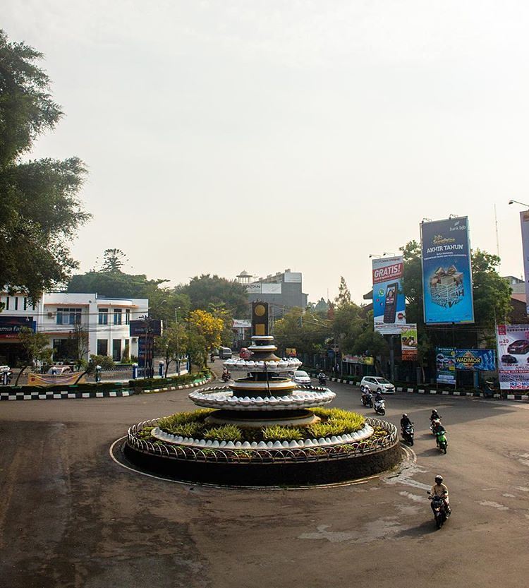 Photo by  taken at Tugu Adipura #exploresukabumi...