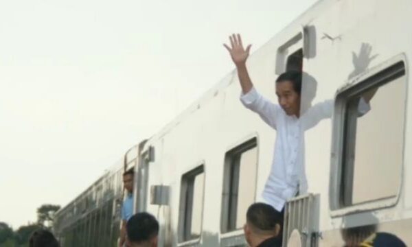 Presiden Joko Widodo, Sabtu, 7 April 2018 melakukan serangkaian kunjungan selama...