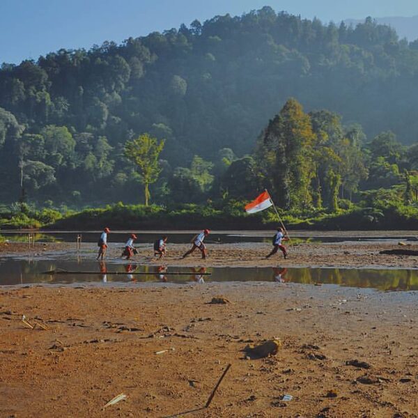 Selamat Oelang Tahoen Repoeblik Indonesia jang ke-72! Dirgahayoe Indonesiakoe!  ...