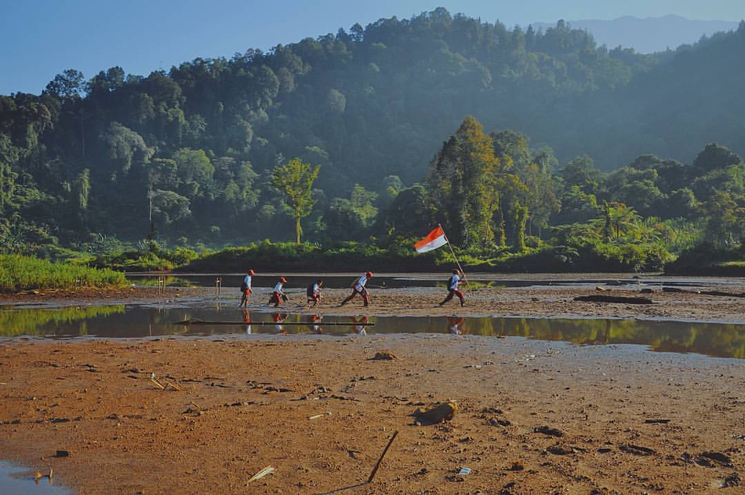Selamat Oelang Tahoen Repoeblik Indonesia jang ke-72! Dirgahayoe Indonesiakoe!  ...