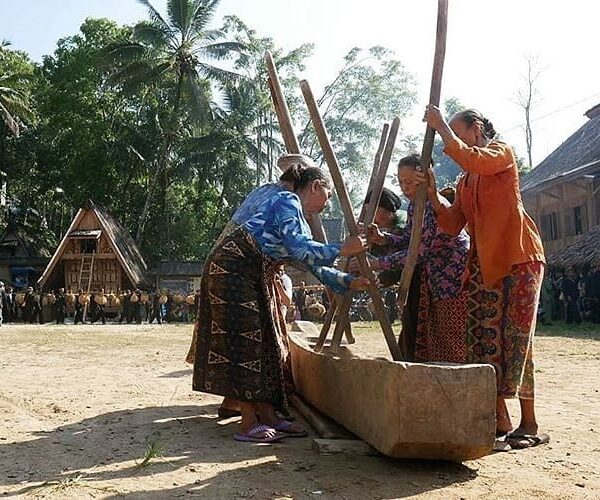 Serentaun Kasepuhan Sinarresmi ke- 439 tahun 2018. Photo by  &  #exploresukabumi...