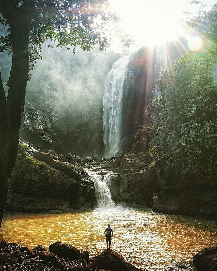 Sometime all you need is a new perspective! -
-
Curug Puncak Manik from  perspec...