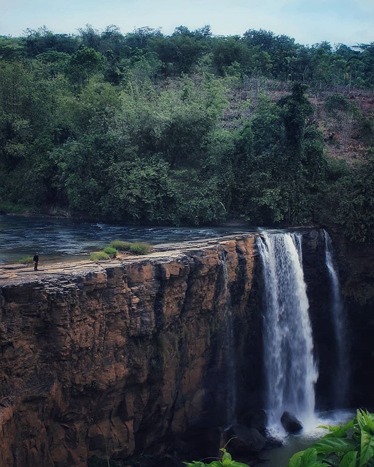 Take a moment to enjoy the blessing of Mother Nature. Curug Awang captured by  #...