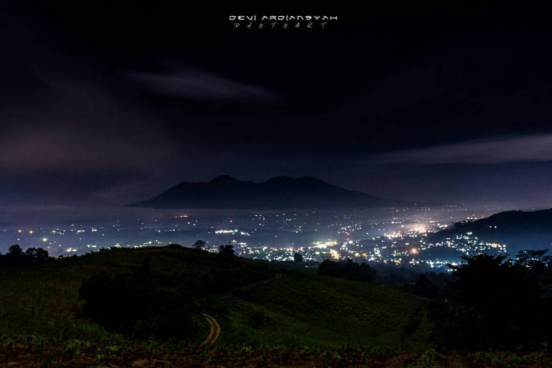 The other side of the latest #exploresukabumi photo by  taken at Bukit Panenjoan...