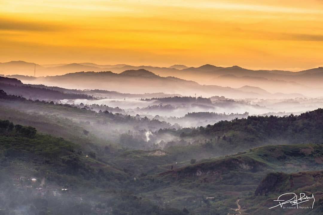Menikmati Keindahan Wisata Sukabumi - Jelajahi Destinasi Keindahan Alam yang Memukau di Sukabumi Jelajah Wisata Sukabumi Those layers tho Yuk jelajah tempat - Menikmati Keindahan Wisata Sukabumi - Jelajahi Destinasi Keindahan Alam yang Memukau di Sukabumi