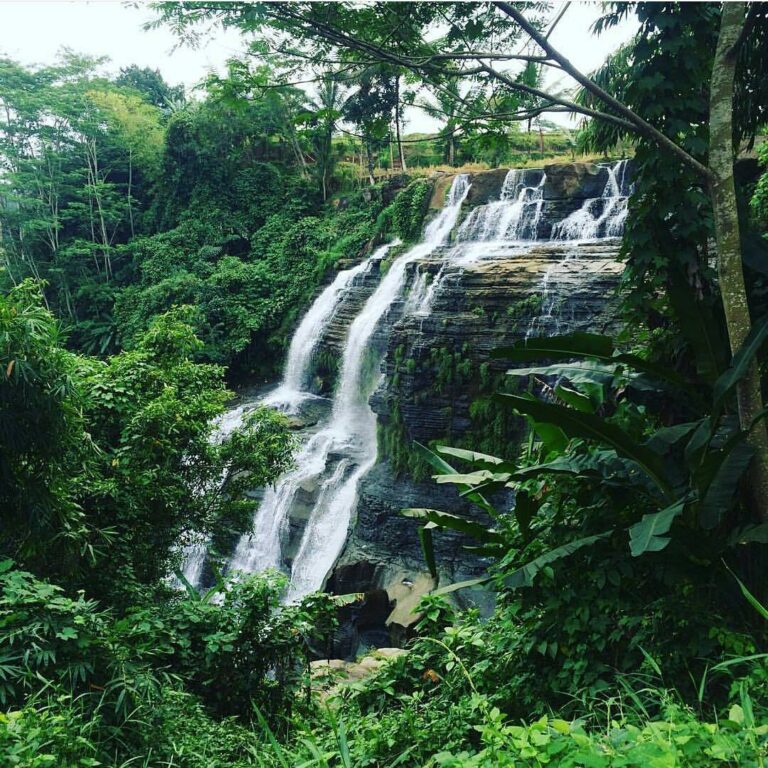 Today's discovery by  #exploresukabumi photo of Curug Cigangsa located at #Surad...