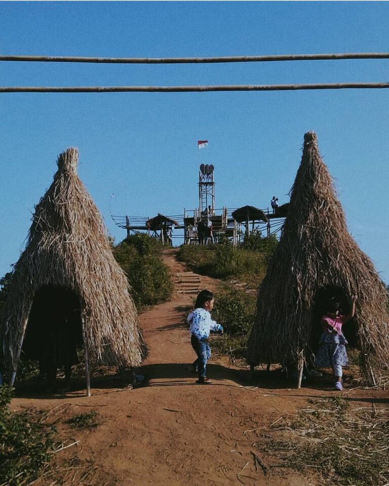 We bet you don't know where  took this cool photo. Tag someone you would go with...